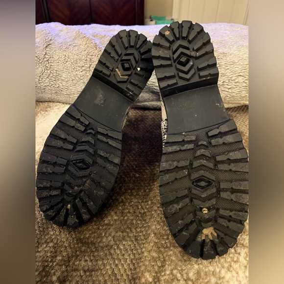 Cupid Lug Sole Faux Snakeskin Boots, size 8 - Picture 6 of 6